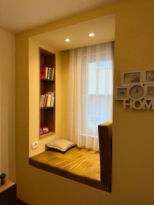 Ora-Prn,Peaceful Central Apartment Pristina Esterno foto