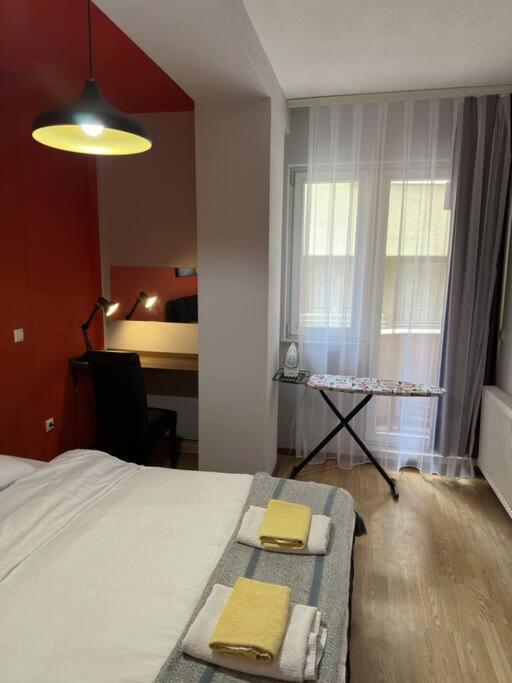 Ora-Prn,Peaceful Central Apartment Pristina Esterno foto